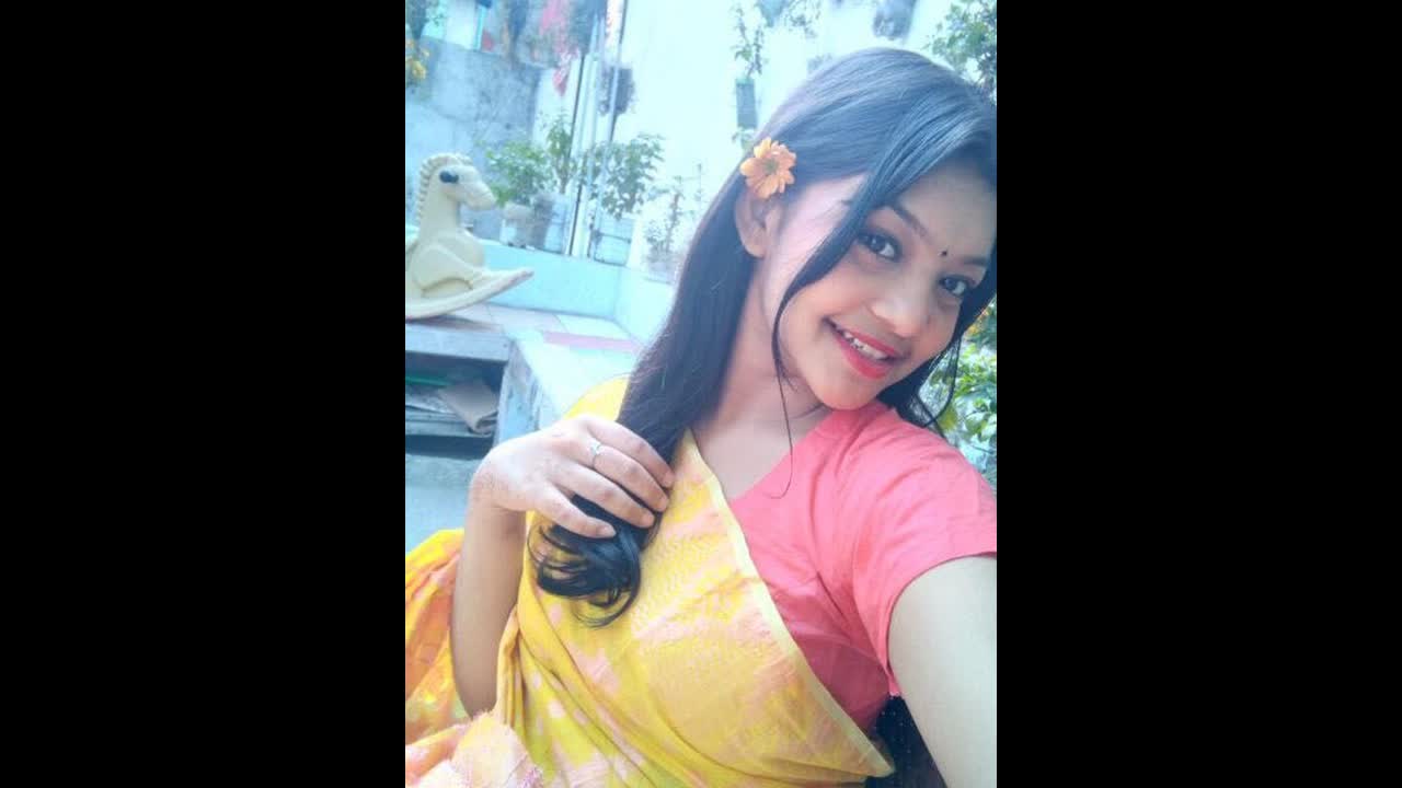 Beautiful GF Showing Everything And Fingering