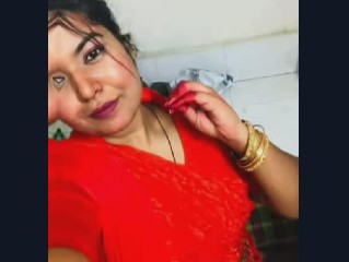 Beautiful GF Showing For BF