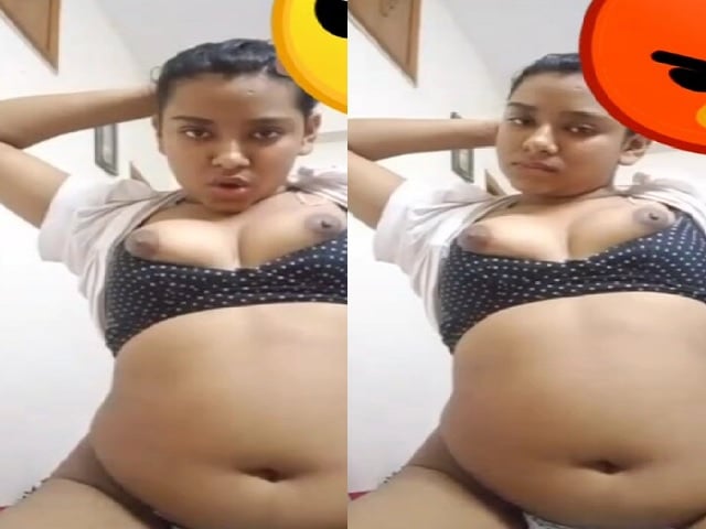 Boobs show in bra by viral live cam Desi girl