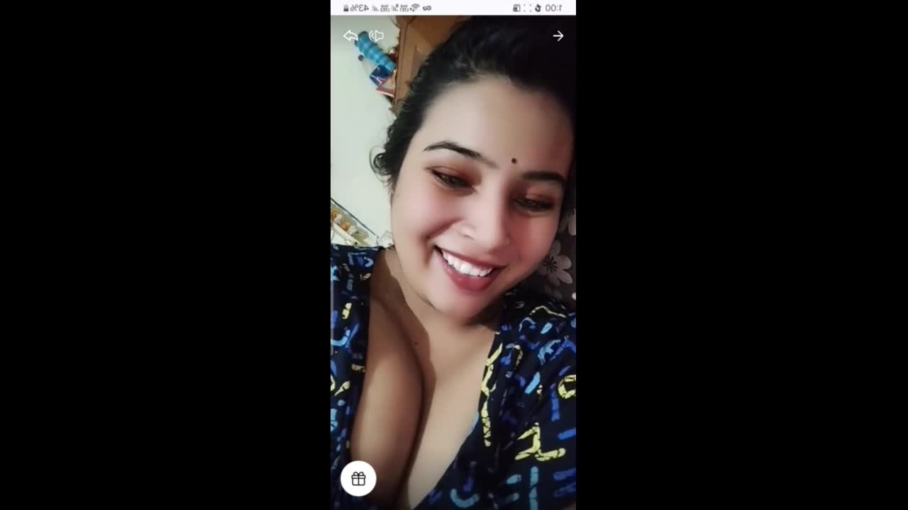 Alia – Full Face STRIPCHAT