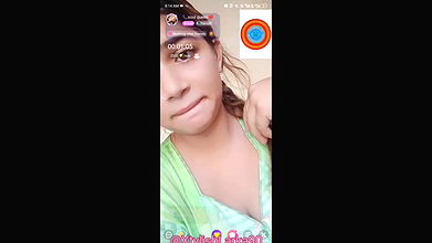 Paki Chamet Babe Soul Queen Nude Show and Piss on Live2