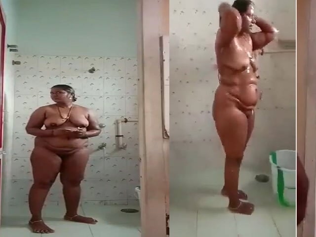 Tamil BBW nude bath with door open for pervert husband