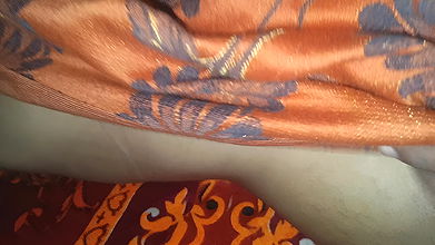 Housewife nude show in bed