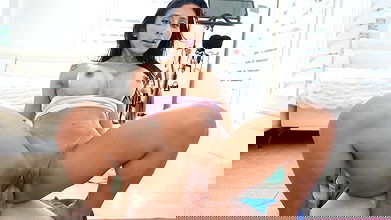 Ally Berry – Roommate Made Pain Go Away